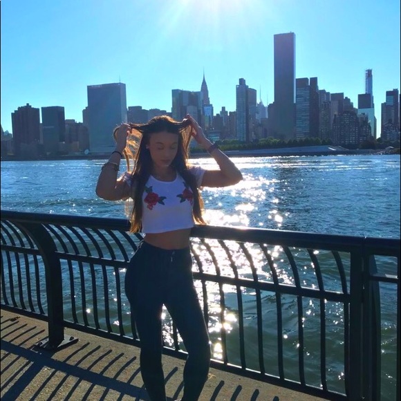 Meet Y💍ur Posher - Picture 4 of 4